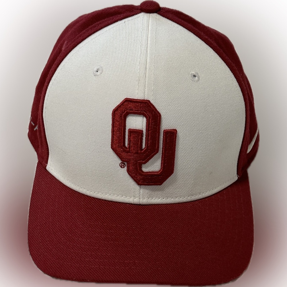 Nike Classic 99 Dri-Fit Oklahoma Sooners Men’s Fitted Baseball Cap-Size S/M